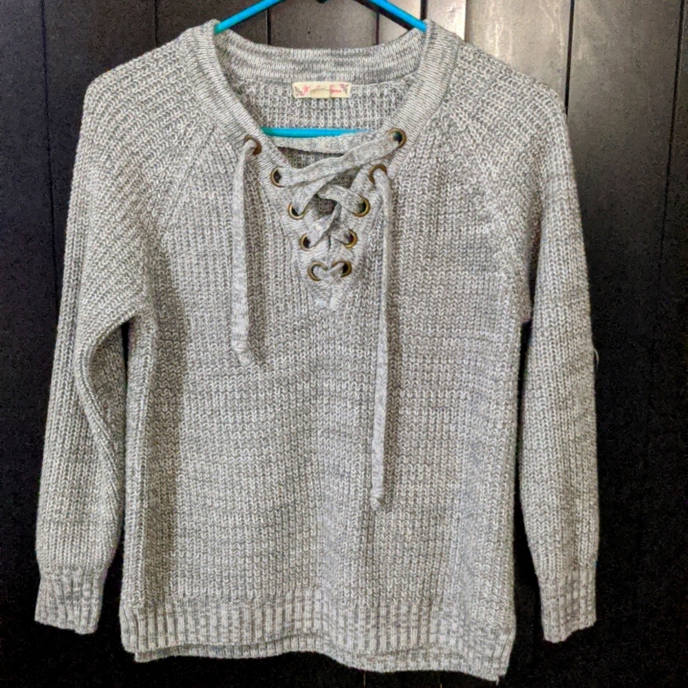 Juniors Grey sweater